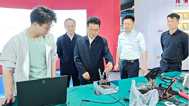 王劍鋒調研在常高校和常州科教城