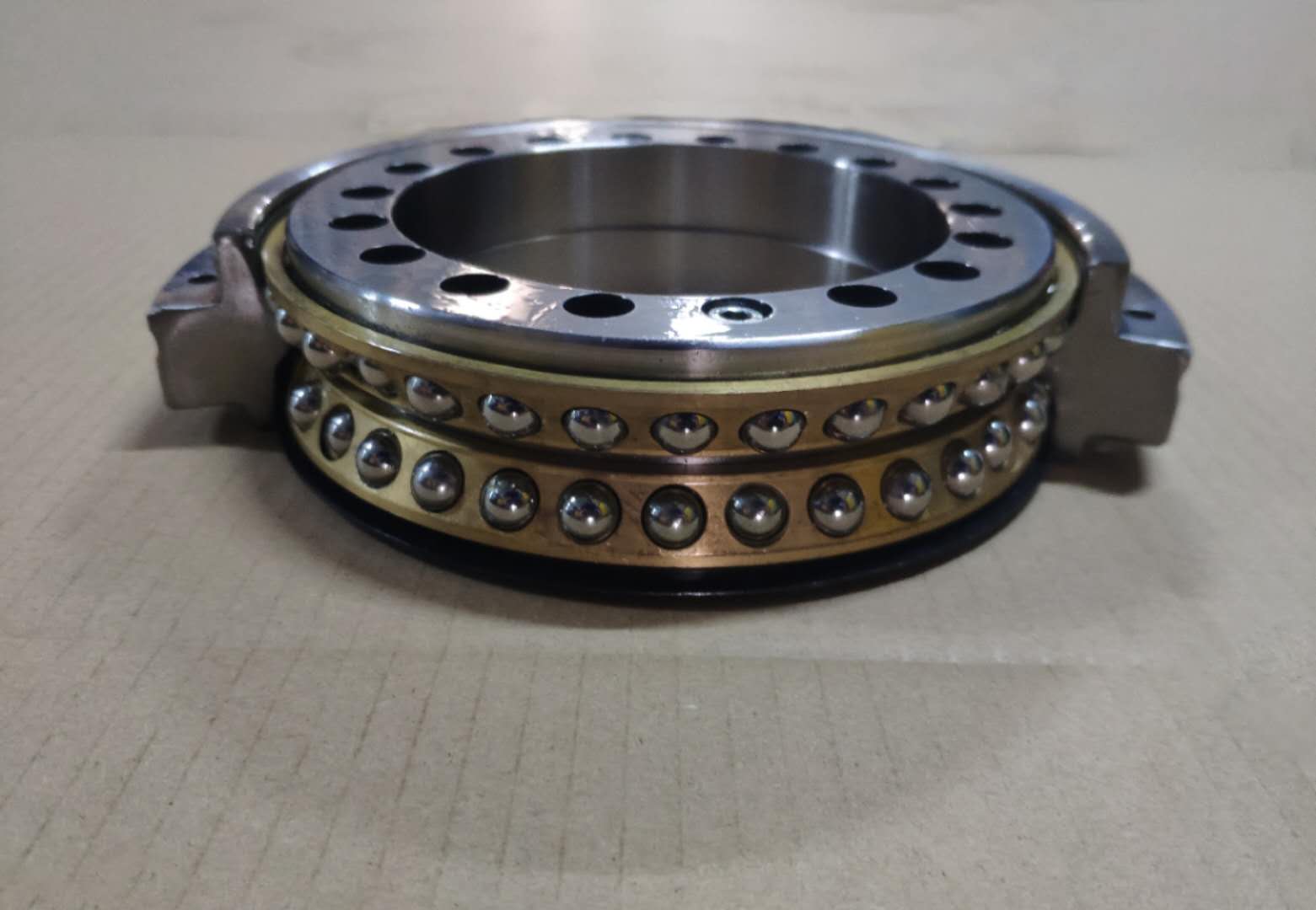 薄壁軸承的知識(圖1) 薄壁軸承的知識(圖1)